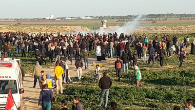 Israeli forces target paramedics at Gaza protest (days after ‘NYT’ publishes ‘war crime’ report on killing of a medic)