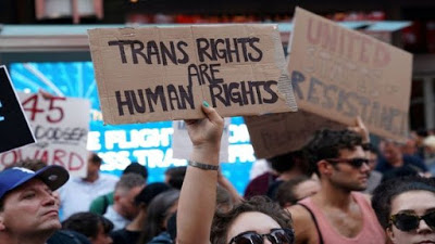 Corte de EE.UU. apoya veto de Trump contra soldados transgénero