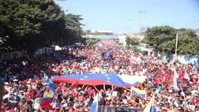 Marchan en Venezuela para defender la soberanía y la paz
