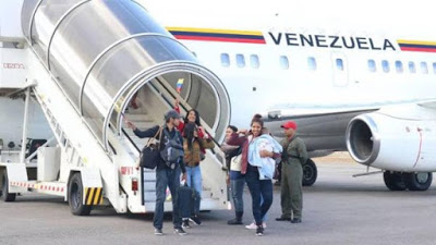 Venezolanos regresan a su país tras sufrir agresiones en Ecuador