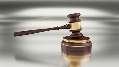 Juez de EE.UU. acusa de infractoras a niñas violadas por adulto