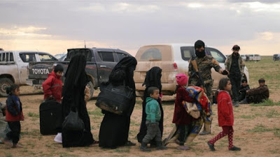 ISIL fighters ‘surrender in numbers’ in final Syria enclave