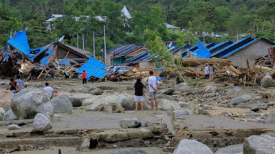 Death toll from Indonesia floods, mudslides rises to 89