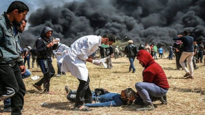 Represión israelí deja dos palestinos muertos y más de 60 heridos en Gaza