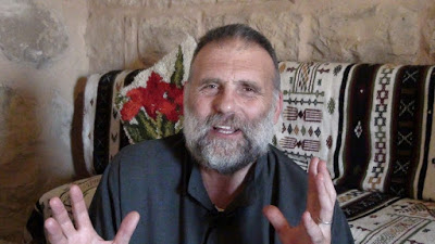 SIRIA. Battaglia finale a Baghuz: «Padre Dall’Oglio è vivo, ostaggio Isis»