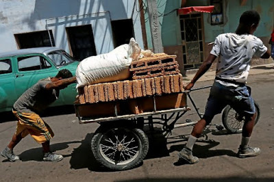Cuba mira al abismo económico