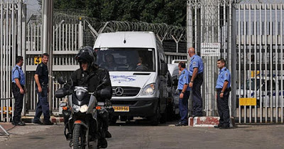Un tribunal israélien condamne deux Palestiniennes à des peines d’emprisonnement