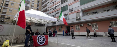 CasaPound e Forza Nuova, 65 indagati a Roma per i disordini a Casal Bruciato e Torre Maura. Tra i reati odio razziale