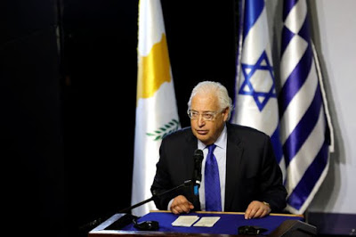 Le parole di Friedman si abbattono sul Piano del Secolo: “Uno sputo in faccia ai Palestinesi”