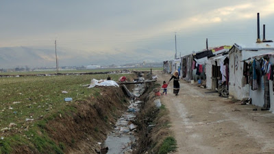 LIBANO. Demolizione strutture profughi siriani, 15mila bambini senza un tetto