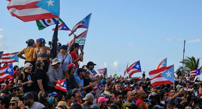 Pueblo boricua alzado quita gobernador corrupto: ‘Somos más y no tenemos miedo’