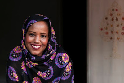 Aziza Brahim, la chanteuse sahraouie dont un concert à l’Institut du Monde Arabe a été annulé sur ordre de Rabat