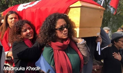 A last revolutionary lesson: Lina Ben Mhenni’s coffin was carried by female fellow fighters