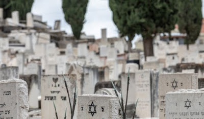 Économie sépulcrale : les entreprises funéraires israéliennes exploitent les Juifs de la diaspora
